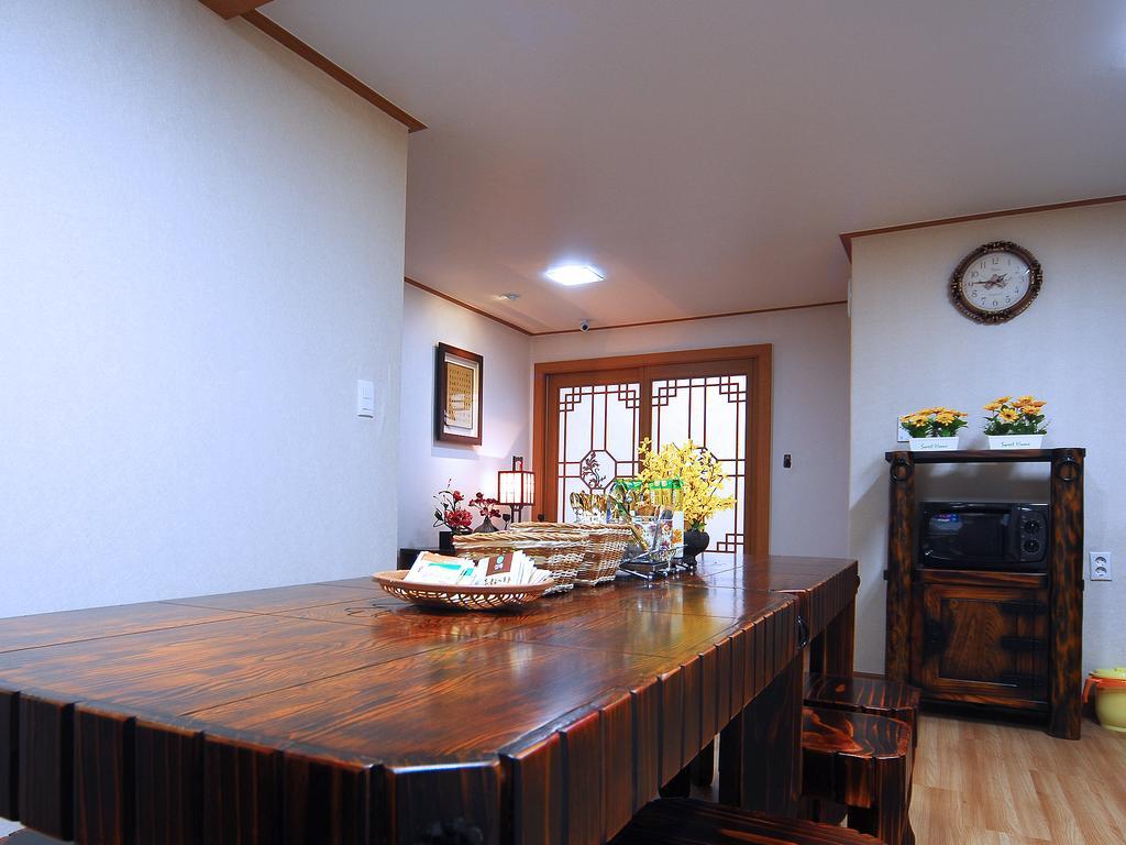 Mago Guesthouse โซล ภายนอก รูปภาพ